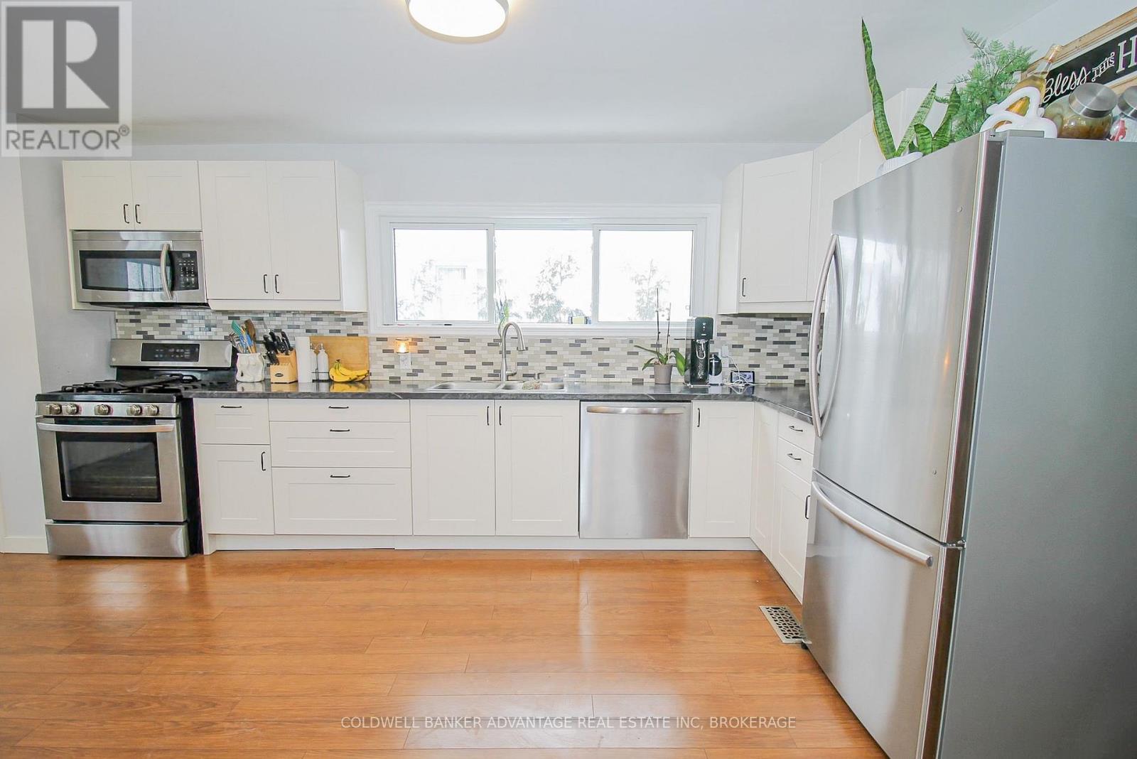 13 Alberta Street, Welland (Lincoln/crowland), Ontario  L3B 2V6 - Photo 6 - X13769924