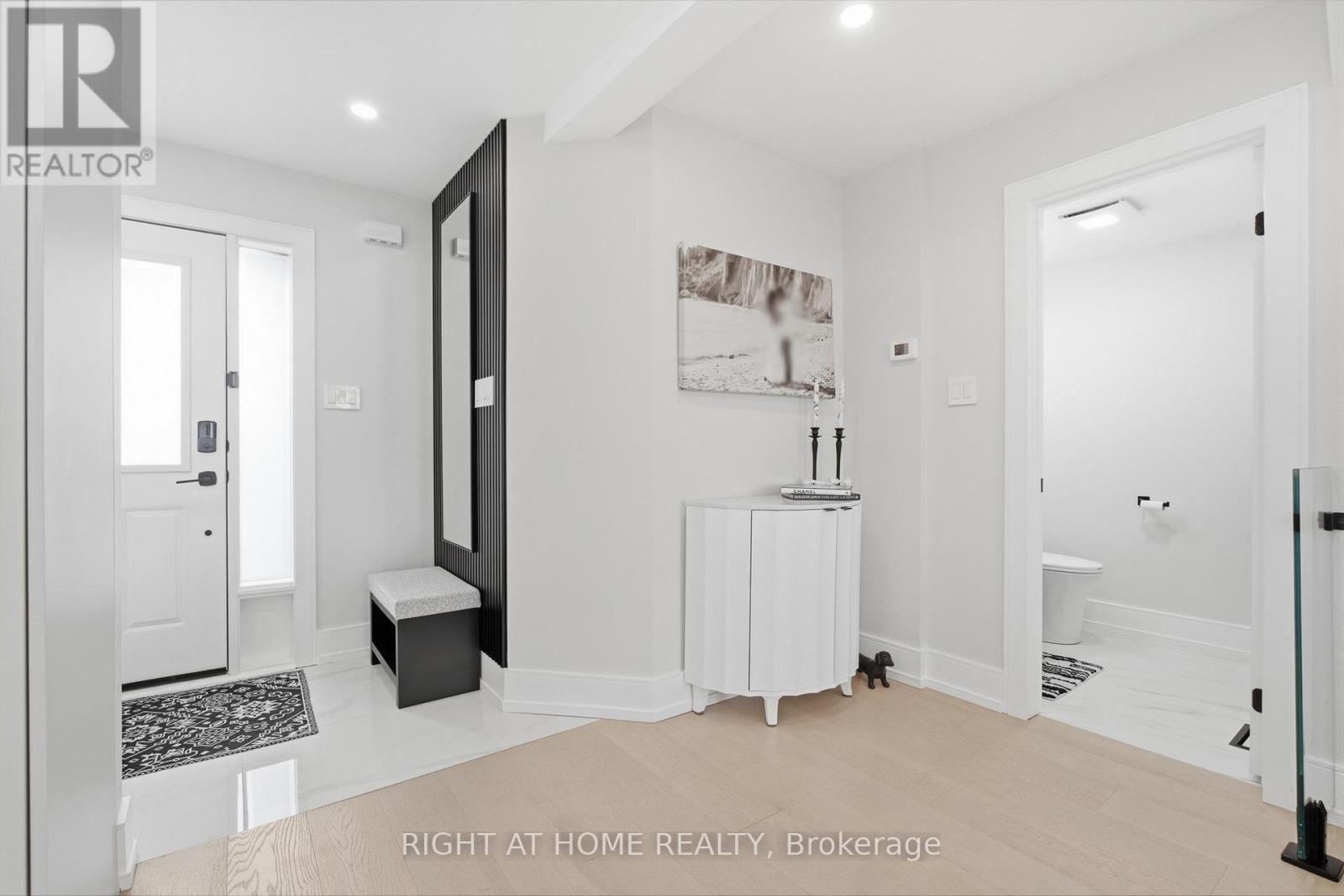 217 Rosanna Crescent, Vaughan, Ontario L6A 2T3 - Photo 3 - N13769944