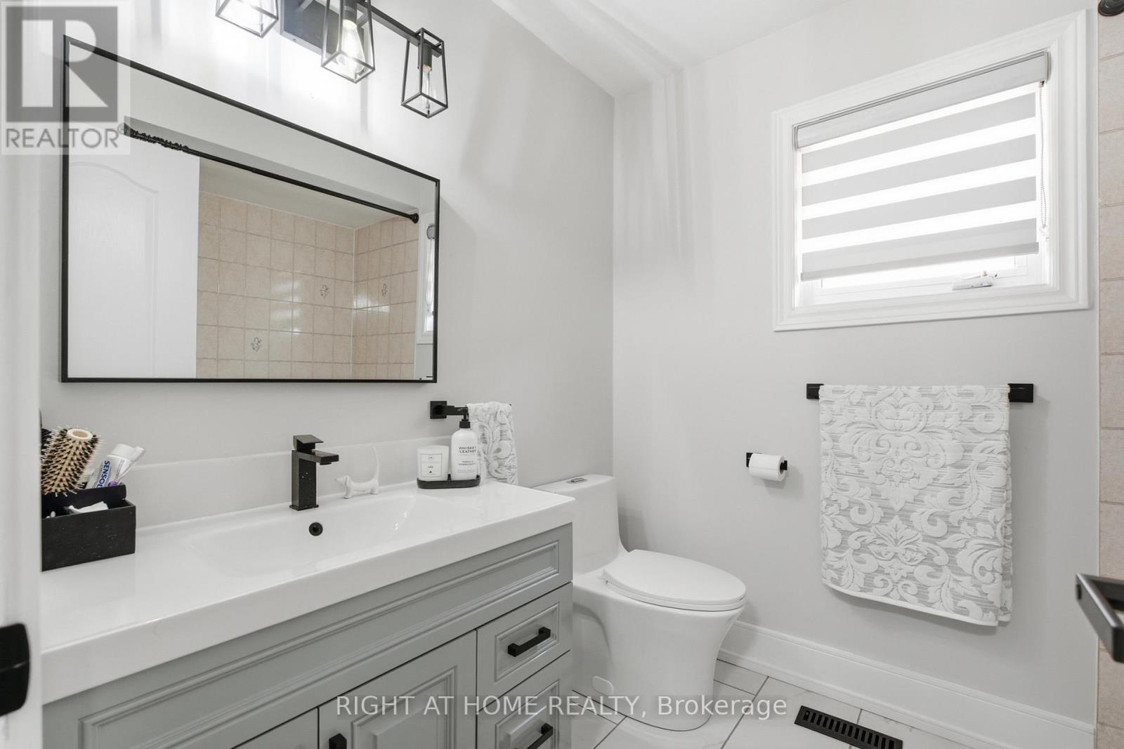 217 Rosanna Crescent, Vaughan, Ontario L6A 2T3 - Photo 35 - N13769944