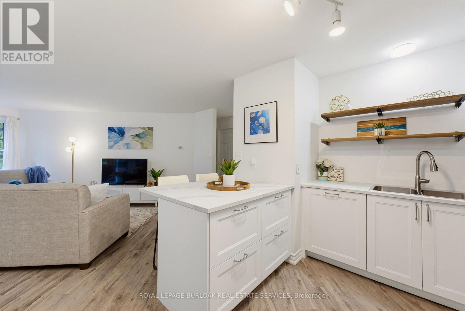 309 - 1210 Thorpe Road, Burlington, Ontario L7S 2G8 - Photo 8 - W13769920