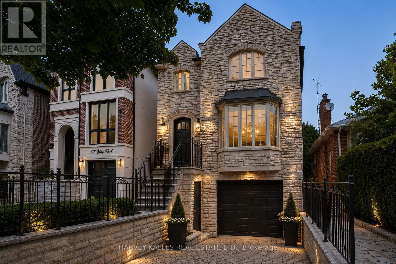 176 JOICEY BOULEVARD, Toronto, Ontario