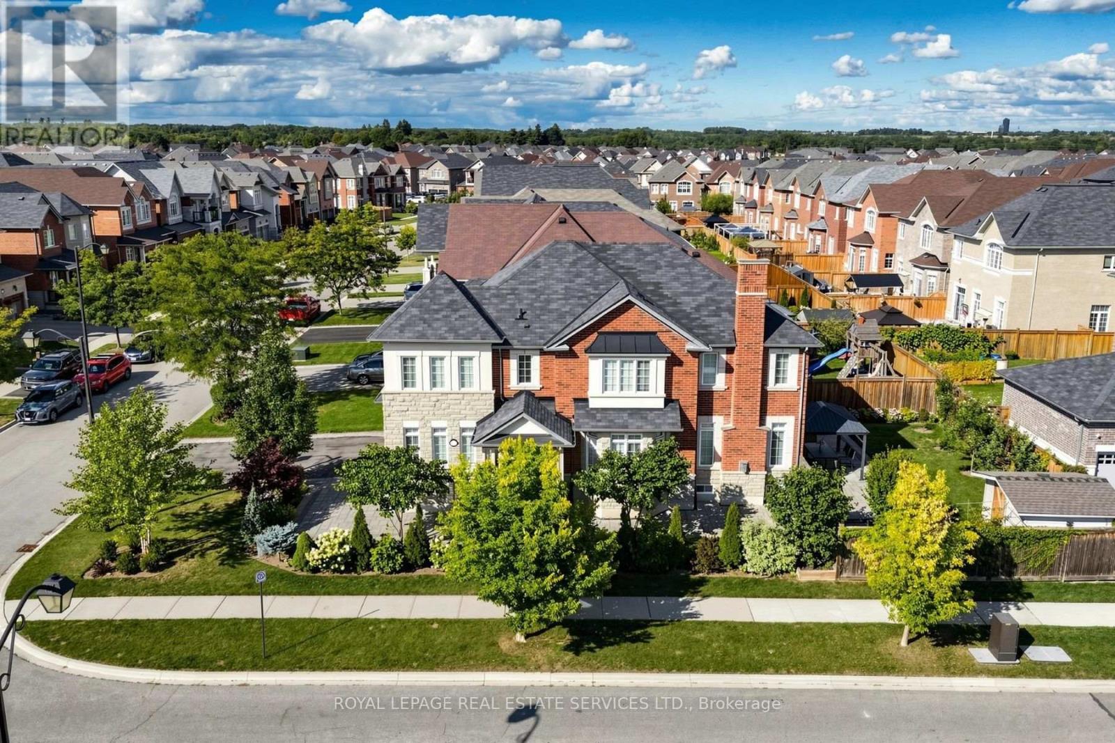 68 Hartwell Road, Halton Hills, Ontario  L7G 0H8 - Photo 4 - W13769846
