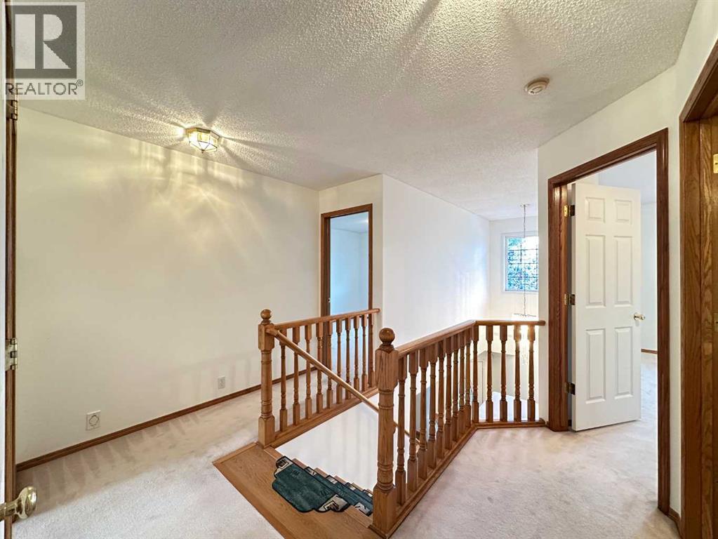 70 Schooner Close NW, Calgary, Alberta  T3L 1Z3 - Photo 21 - A2342726
