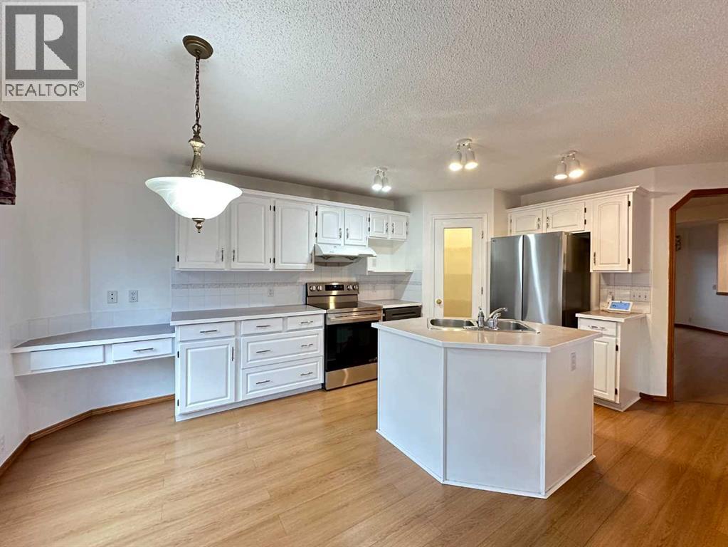 70 Schooner Close NW, Calgary, Alberta  T3L 1Z3 - Photo 14 - A2342726
