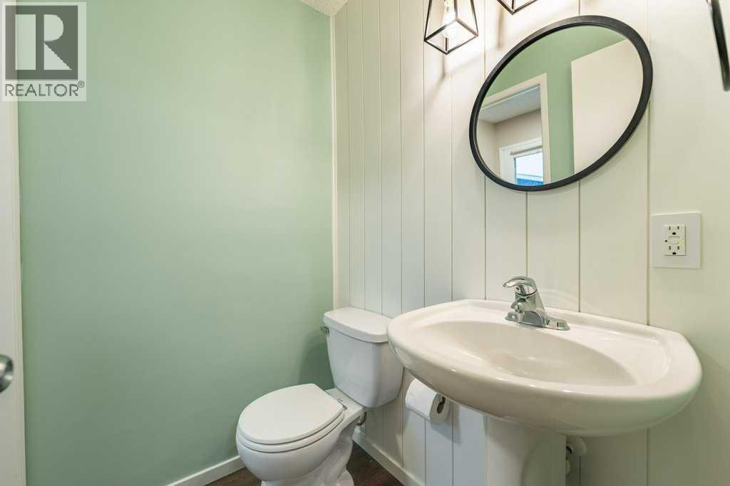 616 Deer Park Way SE, Calgary, Alberta  T2J 5L9 - Photo 23 - A2339757