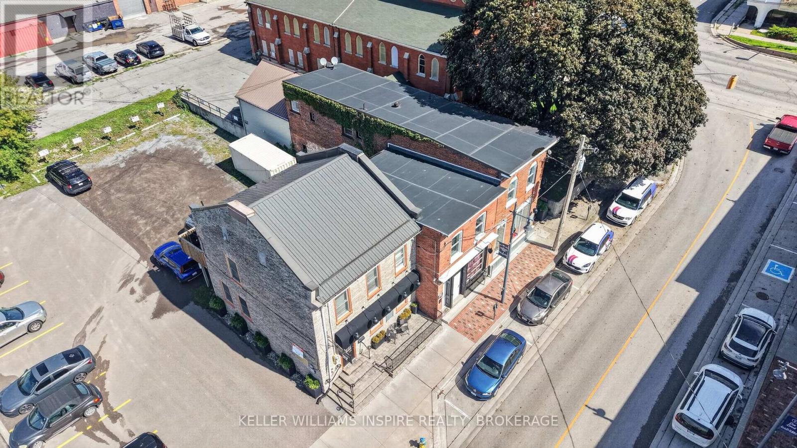 20-30 Victoria Avenue, Belleville (Belleville Ward), Ontario  K8N 1Z4 - Photo 3 - X13769972