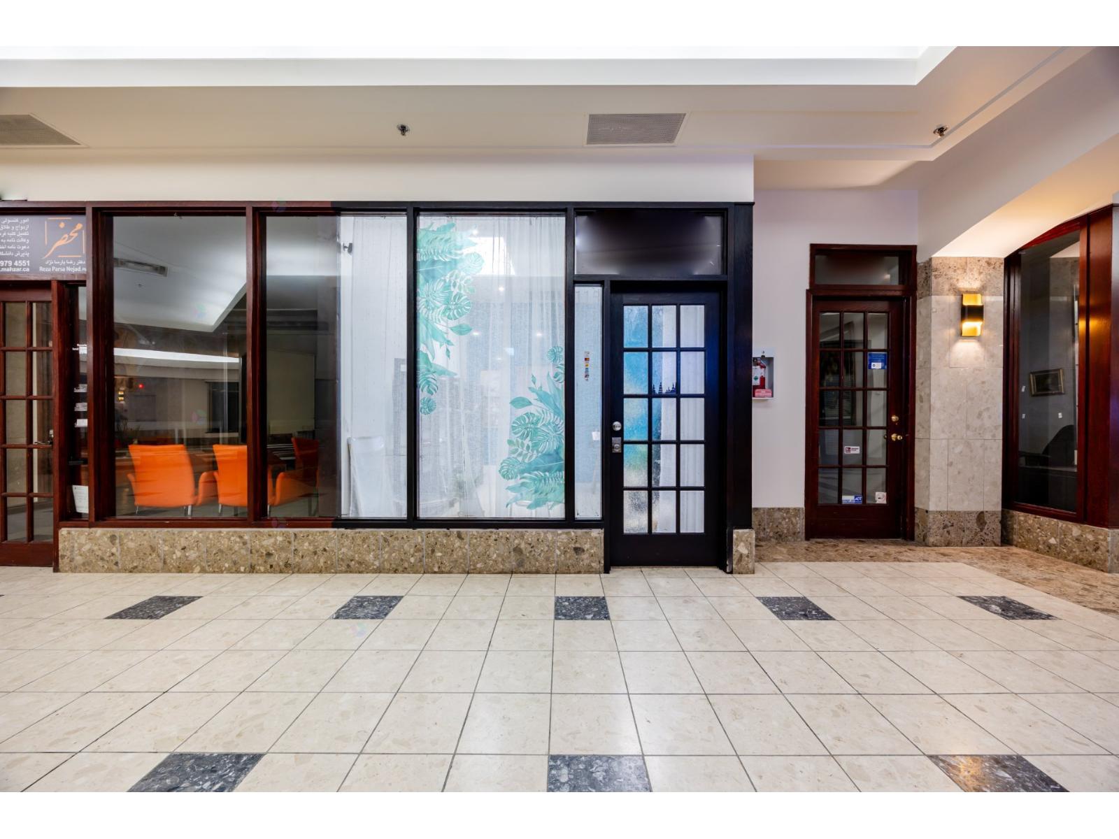 4055 Rue Ste-Catherine O.|#115 Westmount Quebec Canada H3Z3J8 3