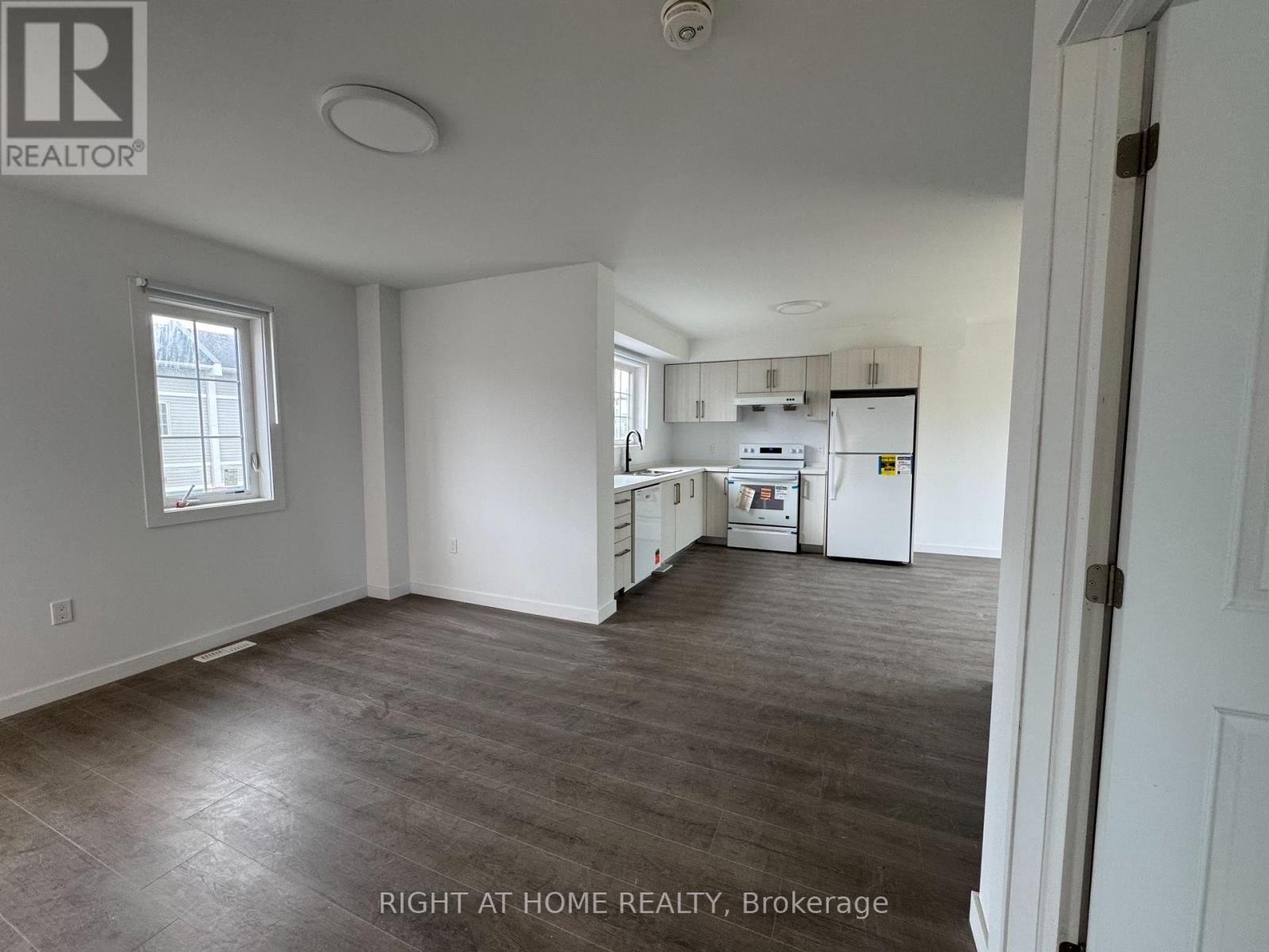 (Main) - 107 Highriver Trail, Welland, Ontario  L3C 0H6 - Photo 4 - X13770020