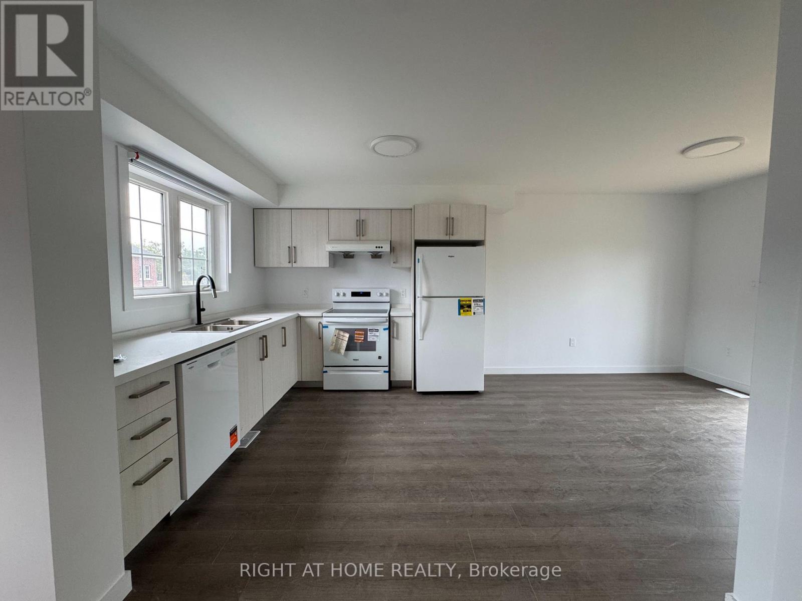 (Main) - 107 Highriver Trail, Welland, Ontario  L3C 0H6 - Photo 7 - X13770020