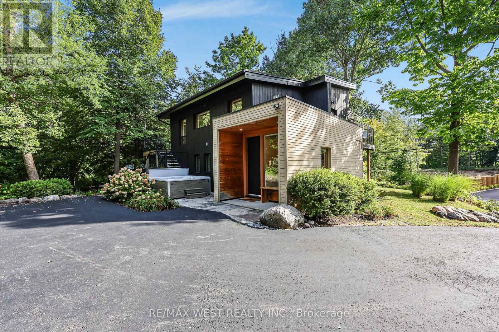 112 Kitzbuhl Crescent, Blue Mountains, Ontario  L9Y 0S5 - Photo 3 - X13770024