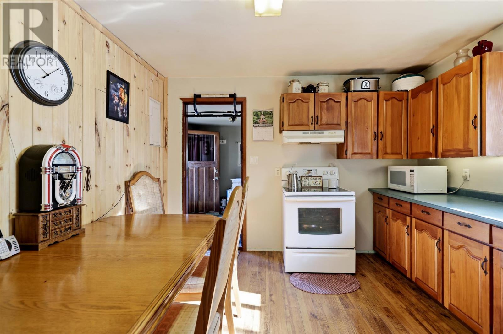 78 Maki Lake Rd, Awares Township, Ontario  P6A 5K7 - Photo 8 - SM262446