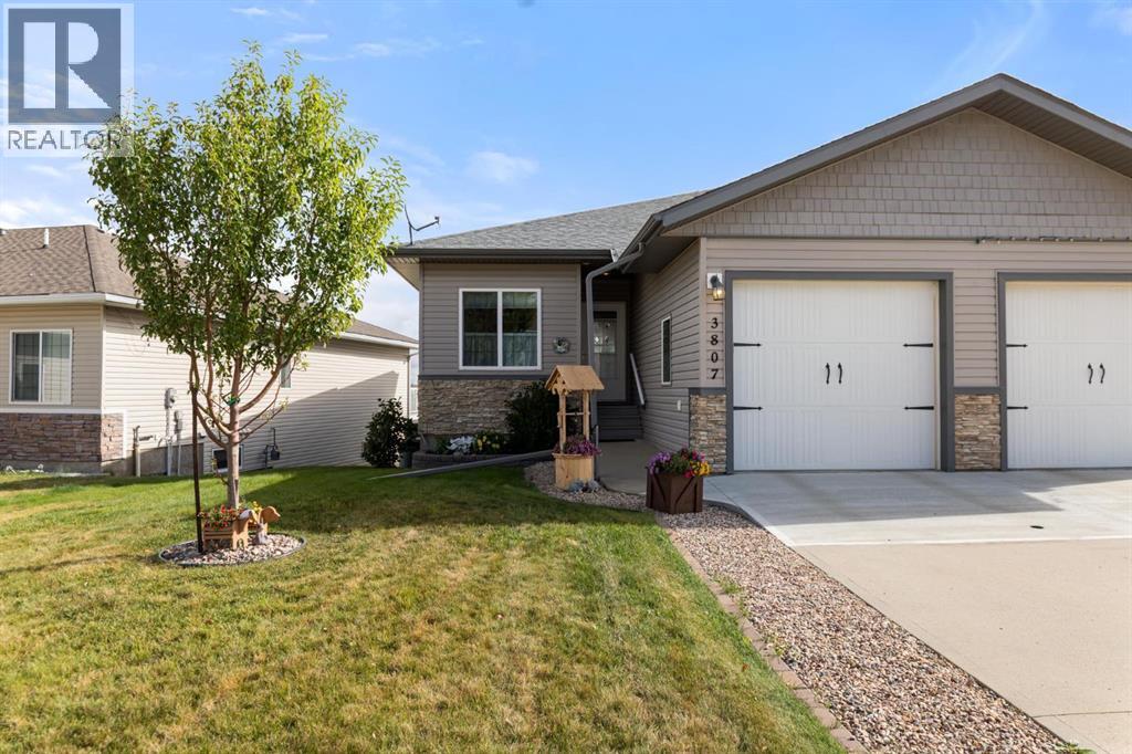 3807 75 Street, camrose, Alberta
