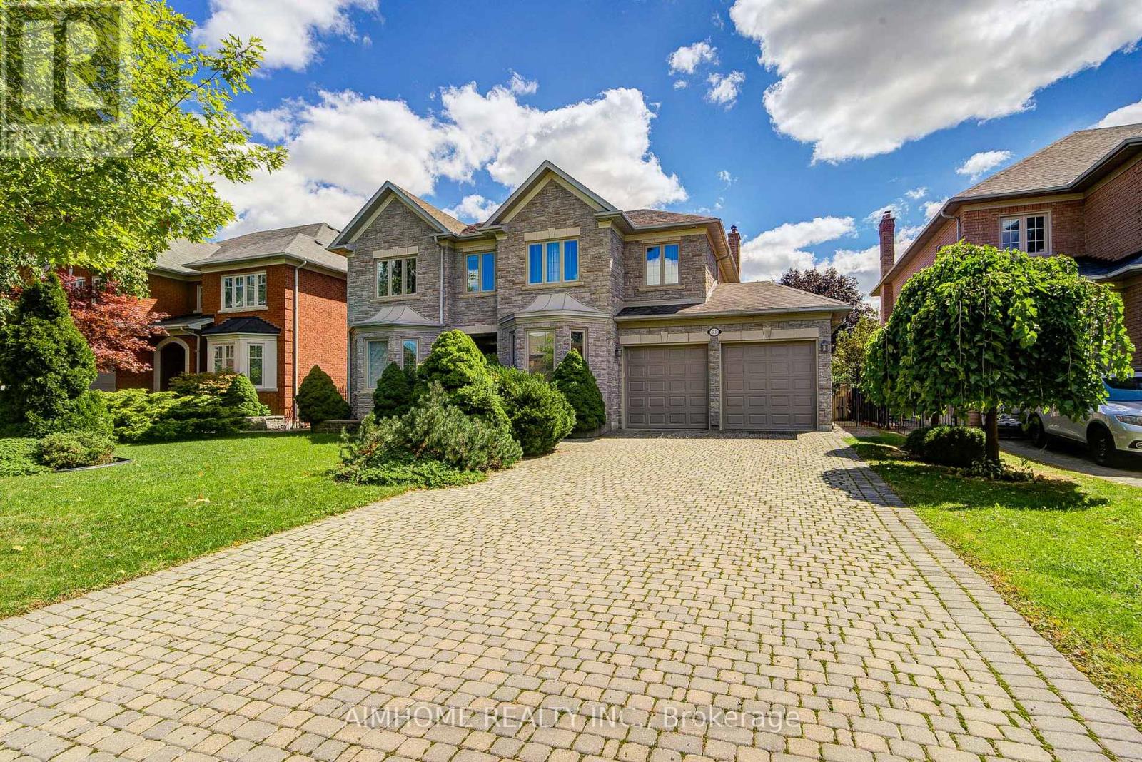 71 MALDEN STREET, Vaughan, Ontario