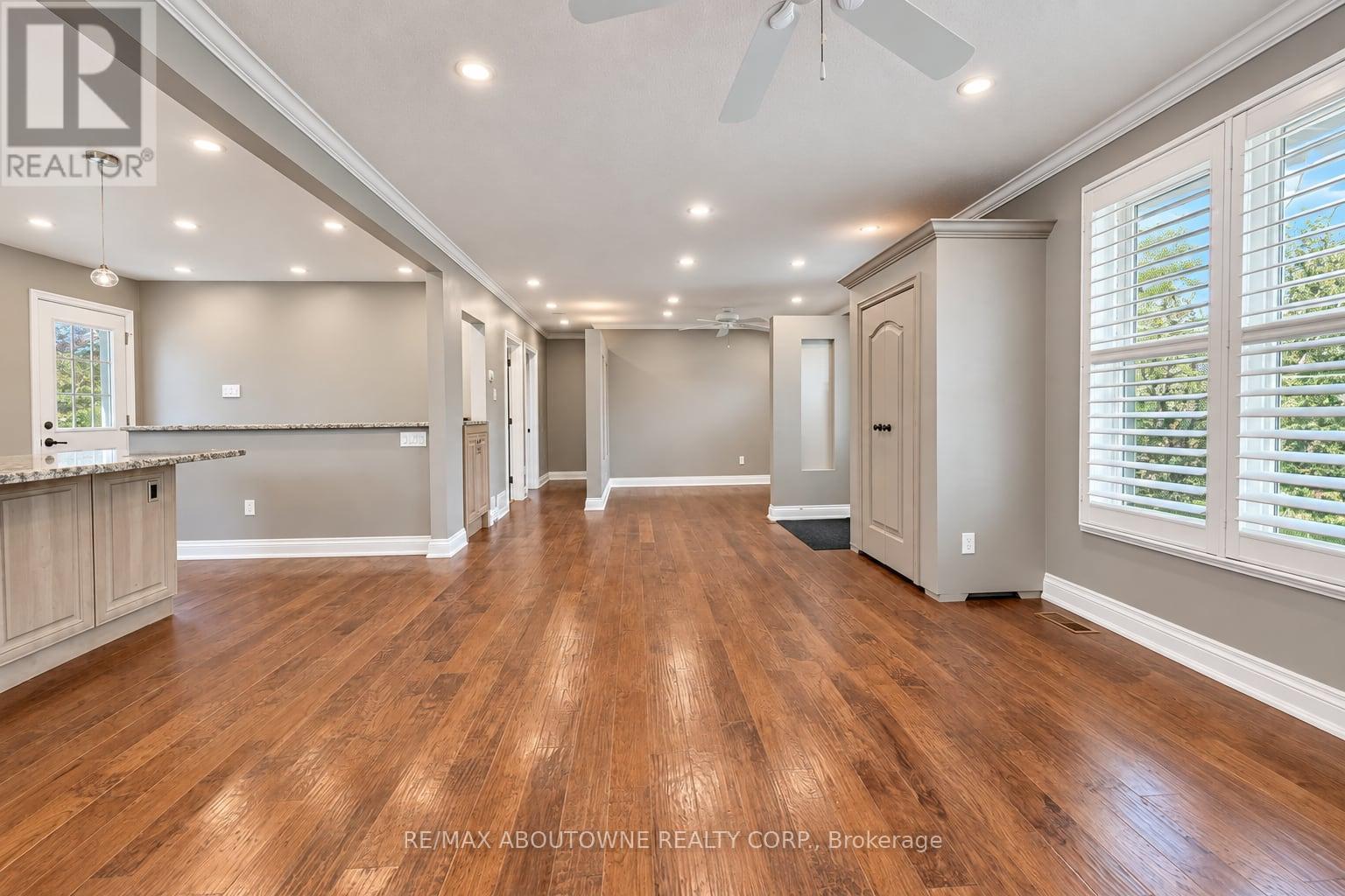 548 Sandbrook Road, Oakville, Ontario L6L 4M7 - Photo 9 - W13769988