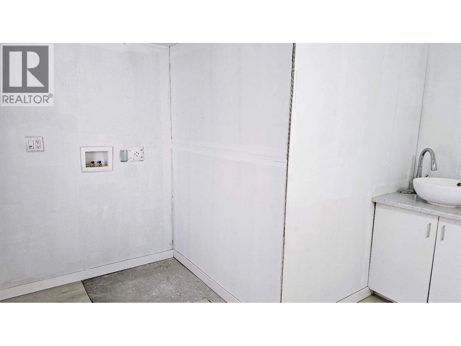 6585 Victoria Drive, Vancouver, British Columbia  V5P 3X8 - Photo 13 - C8081817