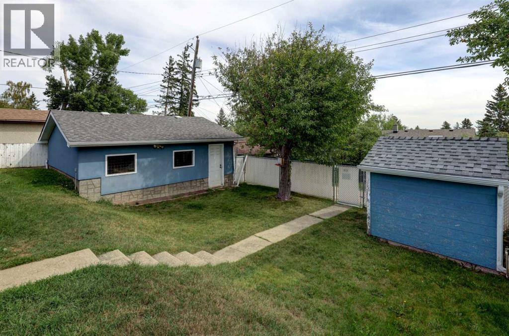 50 Thornlee Crescent NW, Calgary, Alberta  T2K 2W8 - Photo 32 - A2342056
