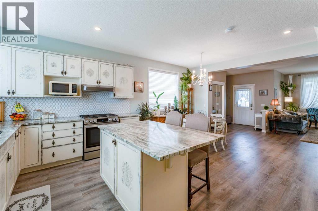 643 Everridge Drive Sw, Calgary, Alberta  T2Y 5E7 - Photo 6 - A2343395