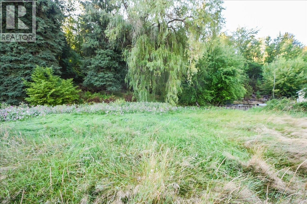 156 Haig Street, Warfield, British Columbia  V1R 2L9 - Photo 11 - 10363909