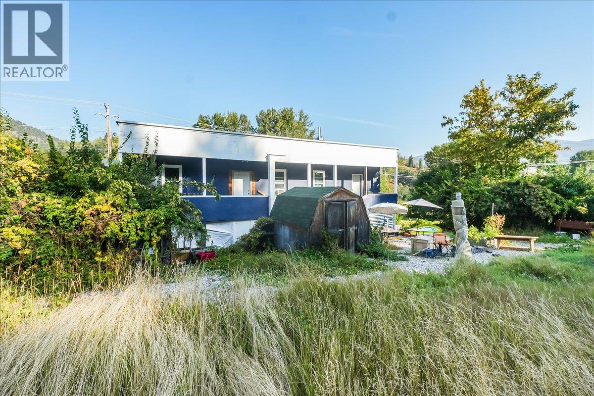 156 Haig Street, Warfield, British Columbia  V1R 2L9 - Photo 16 - 10363909