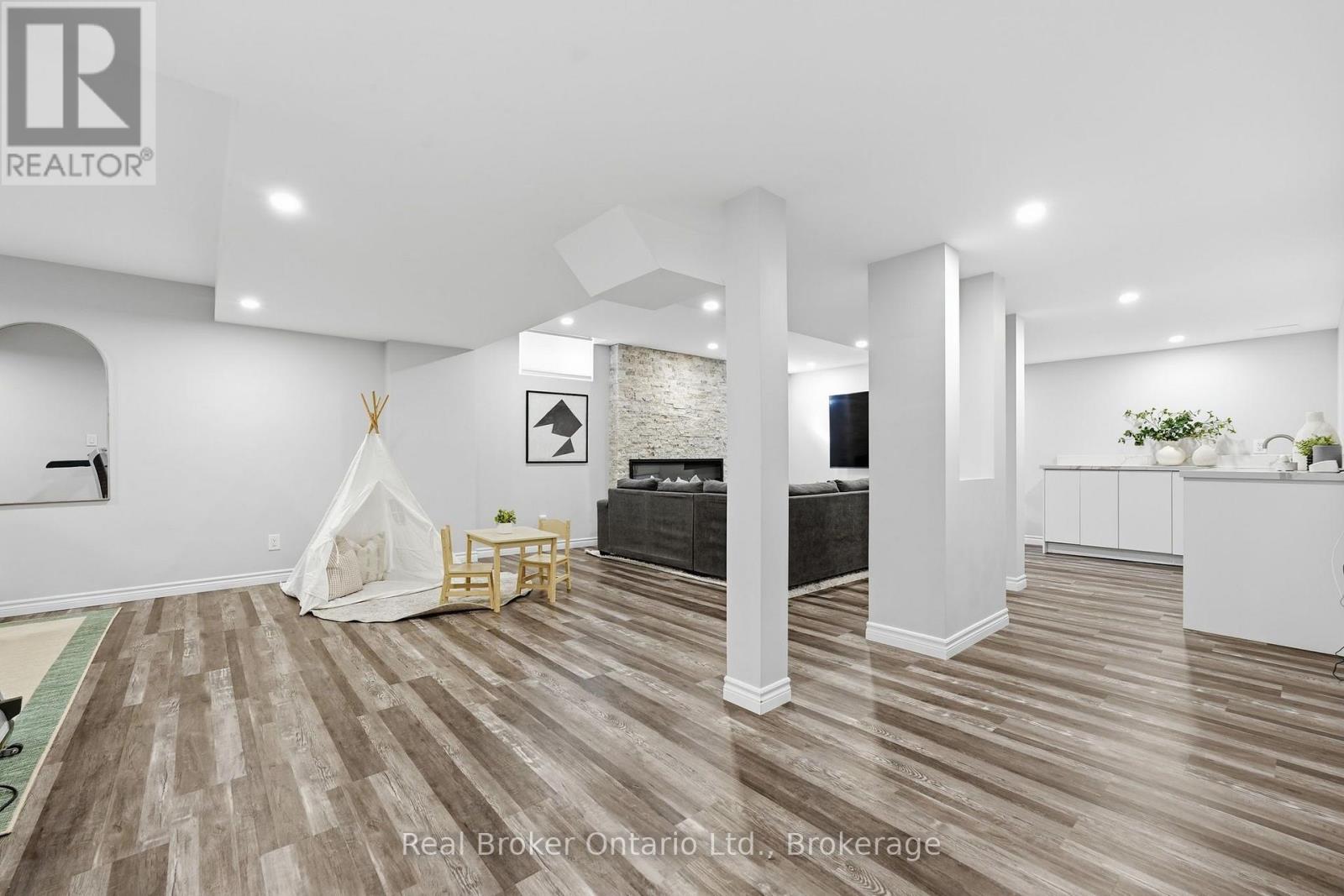 4675 Bracknell Road, Burlington, Ontario  L7M 0E5 - Photo 36 - W13770472