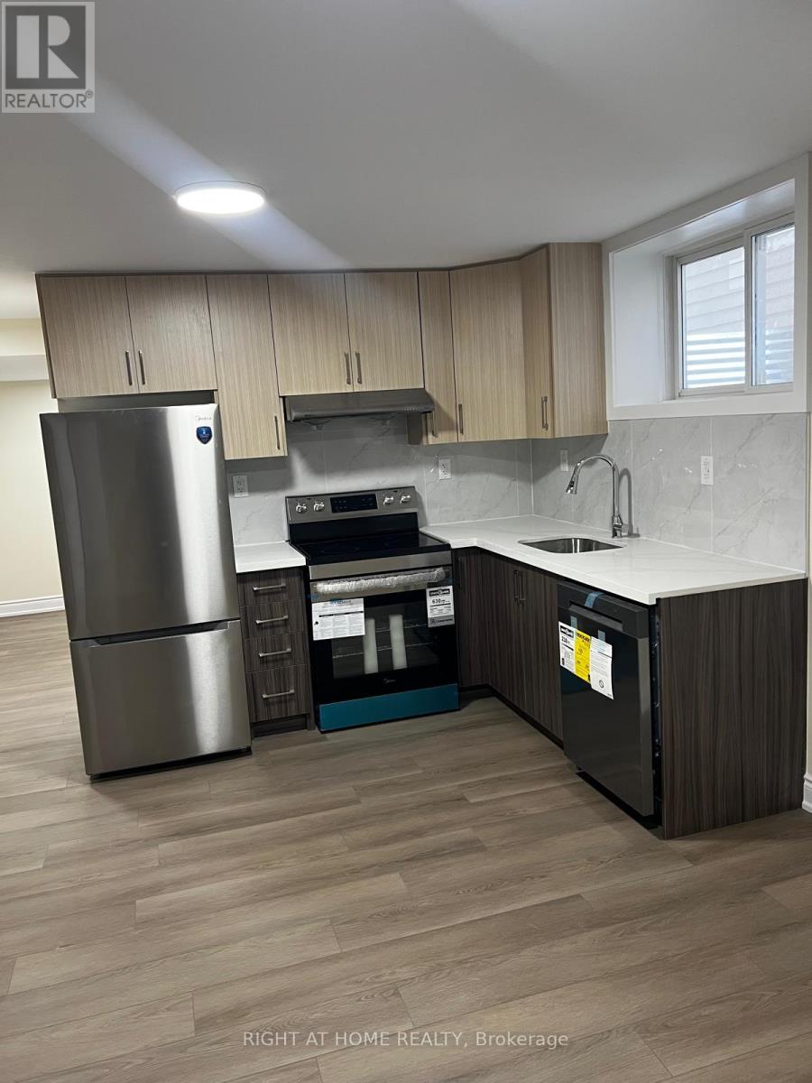 Unit B - 159 Rockmelon Street, Ottawa, Ontario  K1X 0K6 - Photo 10 - X13770504