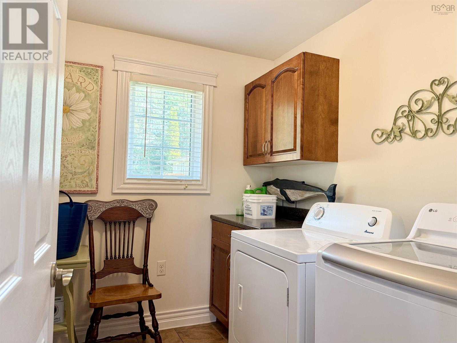 10207 Highway 201 photo 18
