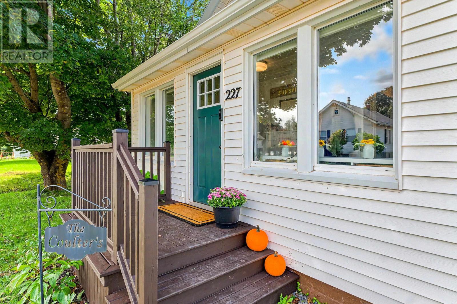 227 Borden Avenue, Borden-Carleton, Prince Edward Island  C0B 1X0 - Photo 2 - 202622988