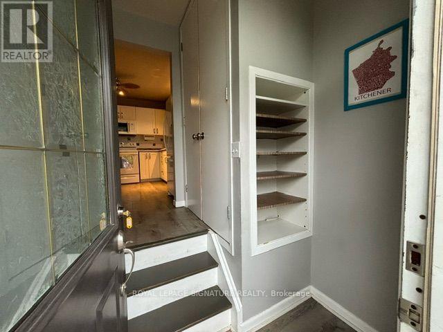 Upper - 2551 Padstow Crescent, Mississauga, Ontario  L5J 2G2 - Photo 13 - W13729912