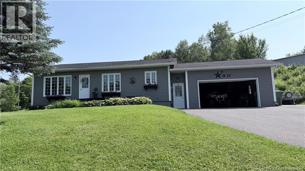 35 Michaud Street, Grand Falls, New Brunswick  E3Z 1L5 - Photo 2 - NB143623