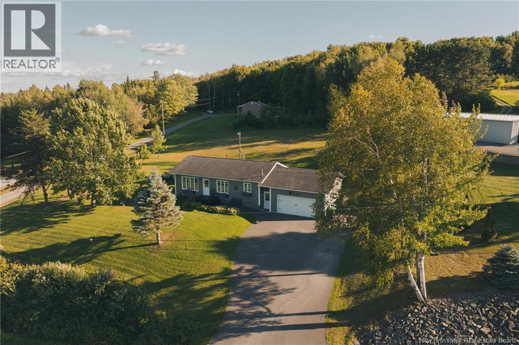 35 Michaud Street, Grand Falls, New Brunswick  E3Z 1L5 - Photo 3 - NB143623