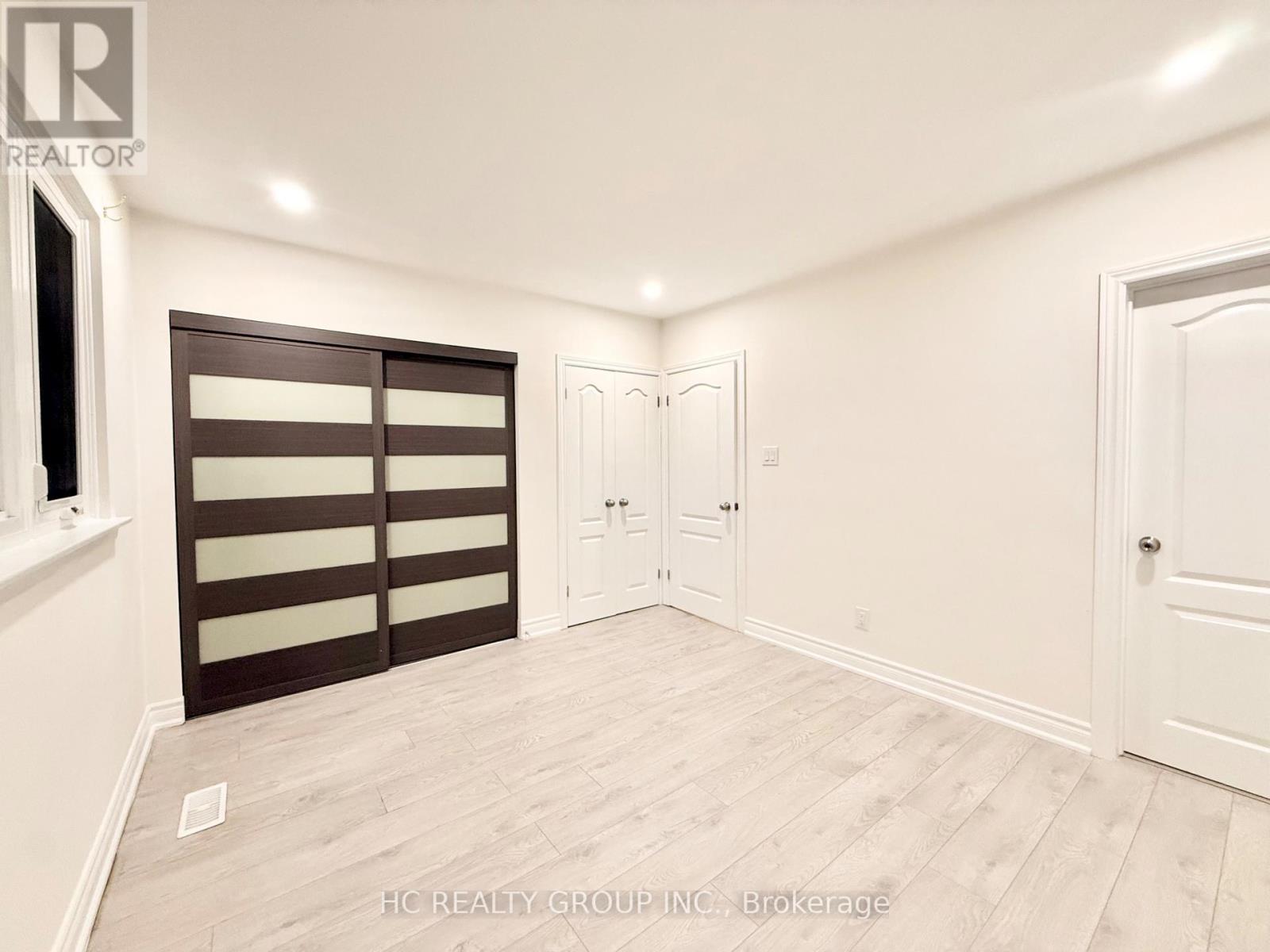 52 Dukinfield Crescent, Toronto, Ontario  M3A 2S1 - Photo 3 - C13770702