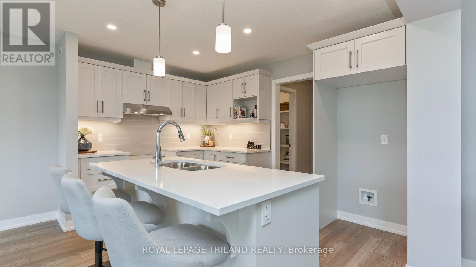 114 Styles Drive, St. Thomas, Ontario  N5R 0N8 - Photo 12 - X12383865