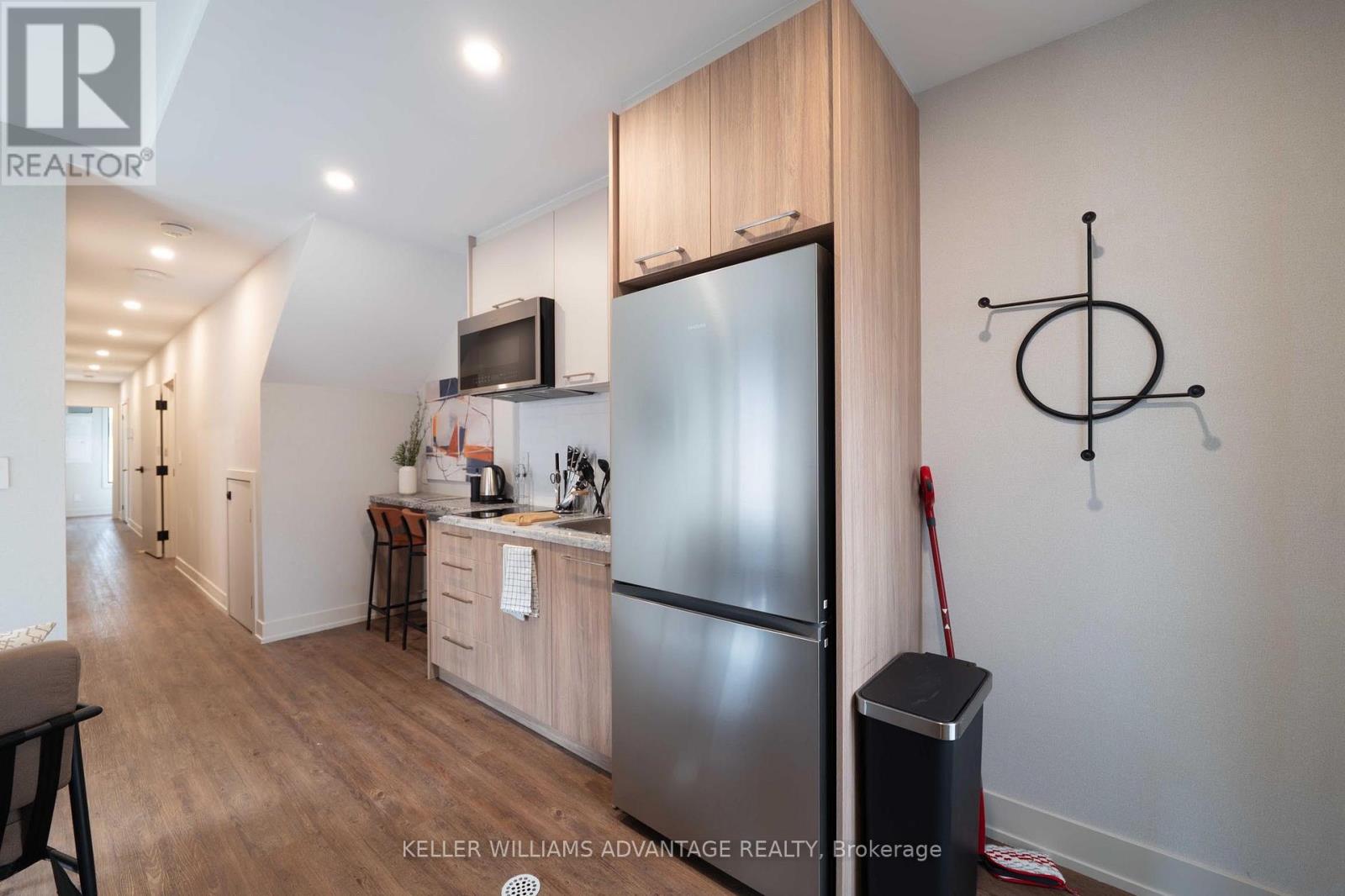 3 - 23 Ross Street, Toronto, Ontario  M5T 1Z8 - Photo 4 - C13412292
