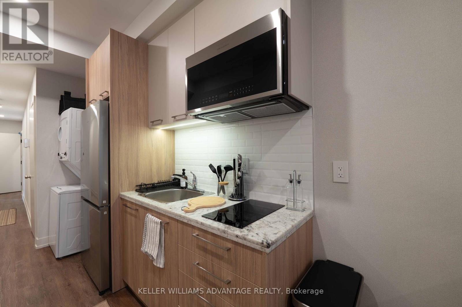 3 - 23 Ross Street, Toronto, Ontario  M5T 1Z8 - Photo 5 - C13412292