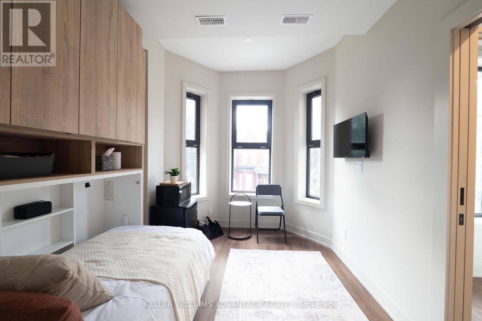 4 - 23 Ross Street, Toronto, Ontario  M5T 1Z8 - Photo 10 - C13412332