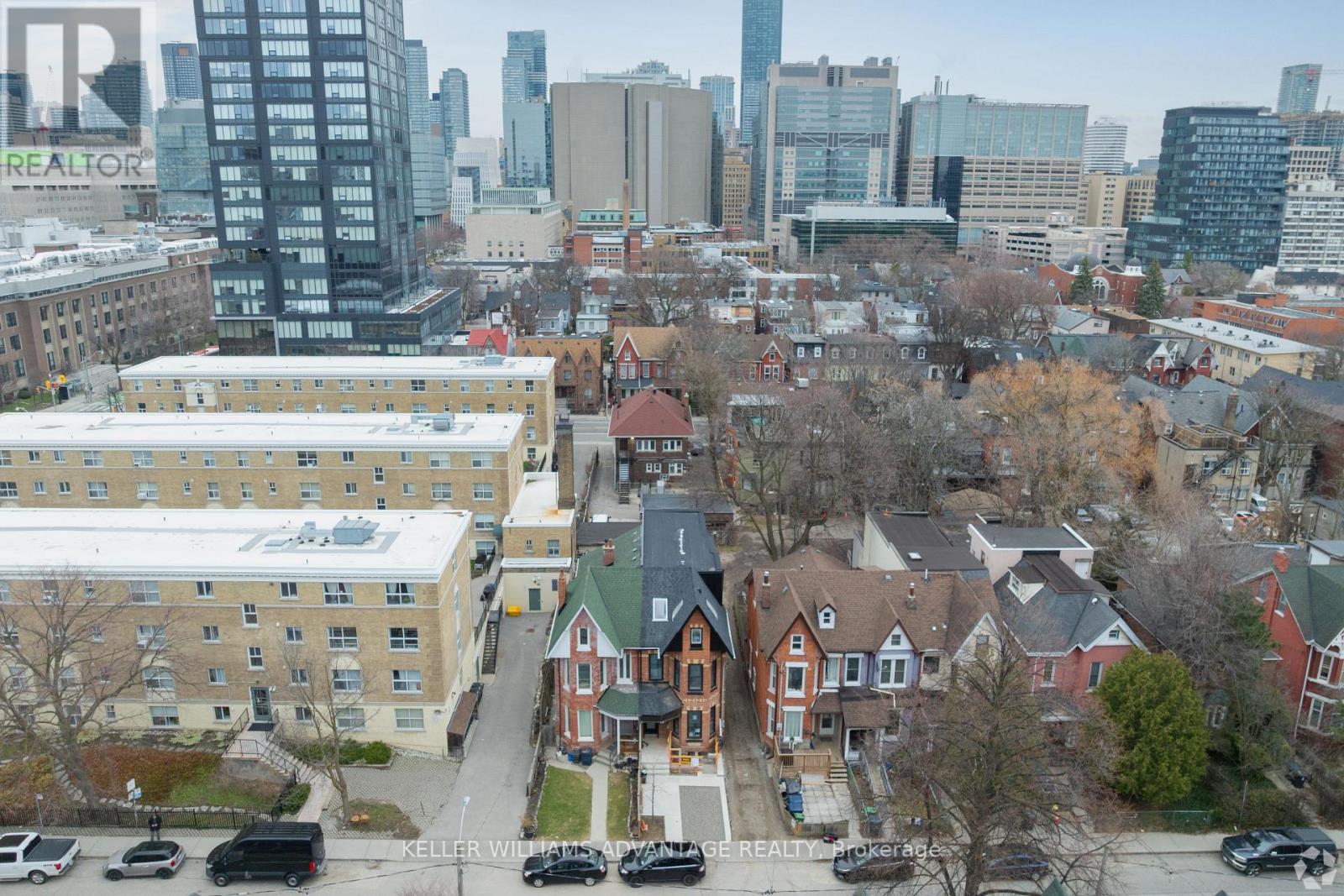4 - 23 Ross Street, Toronto, Ontario  M5T 1Z8 - Photo 2 - C13412332