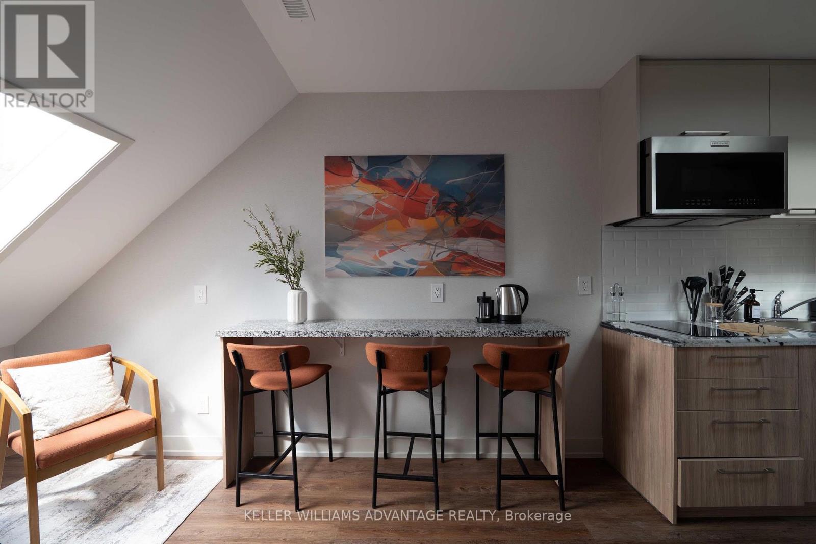 4 - 23 Ross Street, Toronto, Ontario  M5T 1Z8 - Photo 6 - C13412332