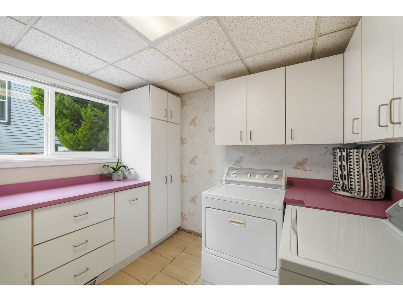 18096 61a Avenue, Surrey, British Columbia  V3S 5V8 - Photo 13 - R3161438