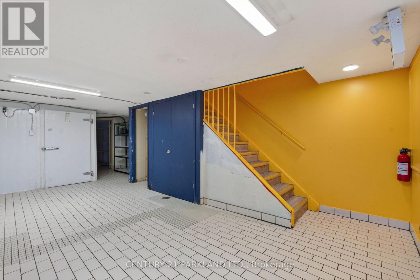 549 Sammon Avenue, Toronto, Ontario  M4J 2B3 - Photo 23 - E13770736