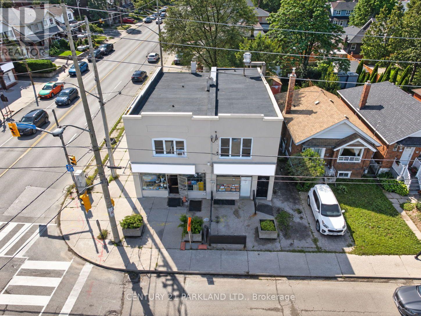 549 Sammon Avenue, Toronto, Ontario  M4J 2B3 - Photo 7 - E13770736