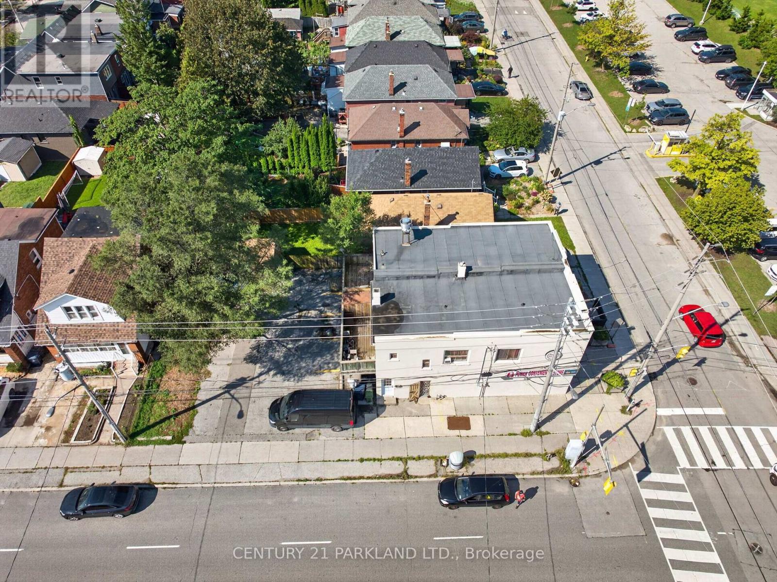 549 Sammon Avenue, Toronto, Ontario  M4J 2B3 - Photo 8 - E13770736