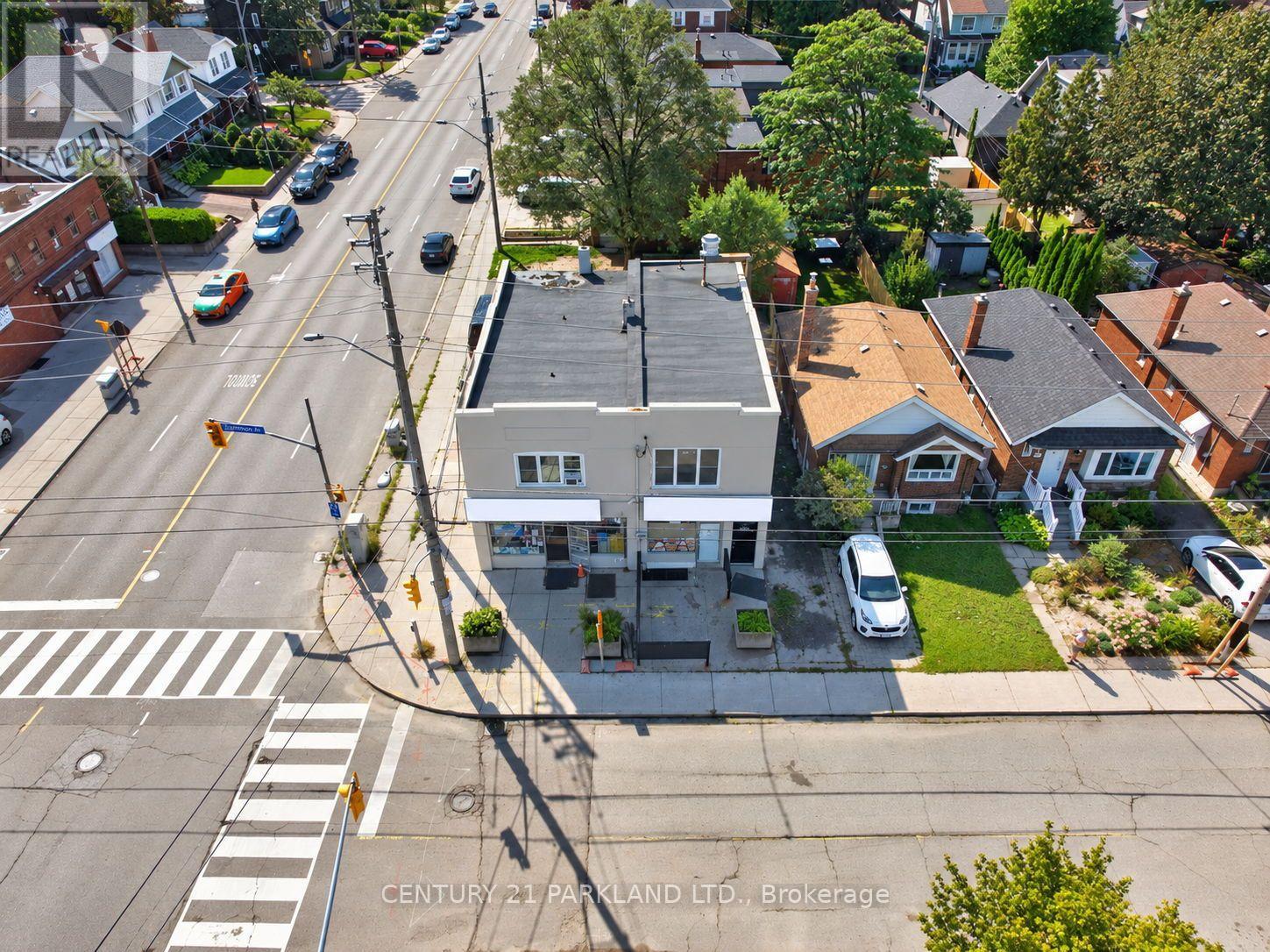549 Sammon Avenue, Toronto, Ontario  M4J 2B3 - Photo 9 - E13770736