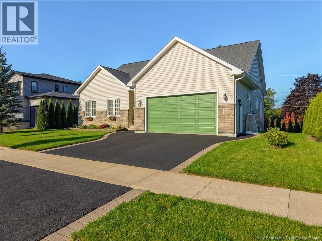 138 Still Water Crescent, Fredericton, New Brunswick  E3B 0V8 - Photo 2 - NB142987