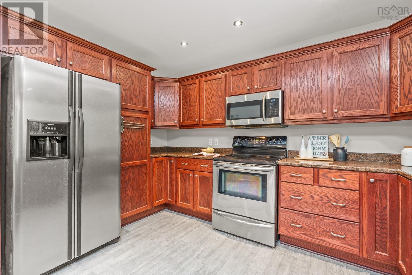 12 Loriann Drive photo 21