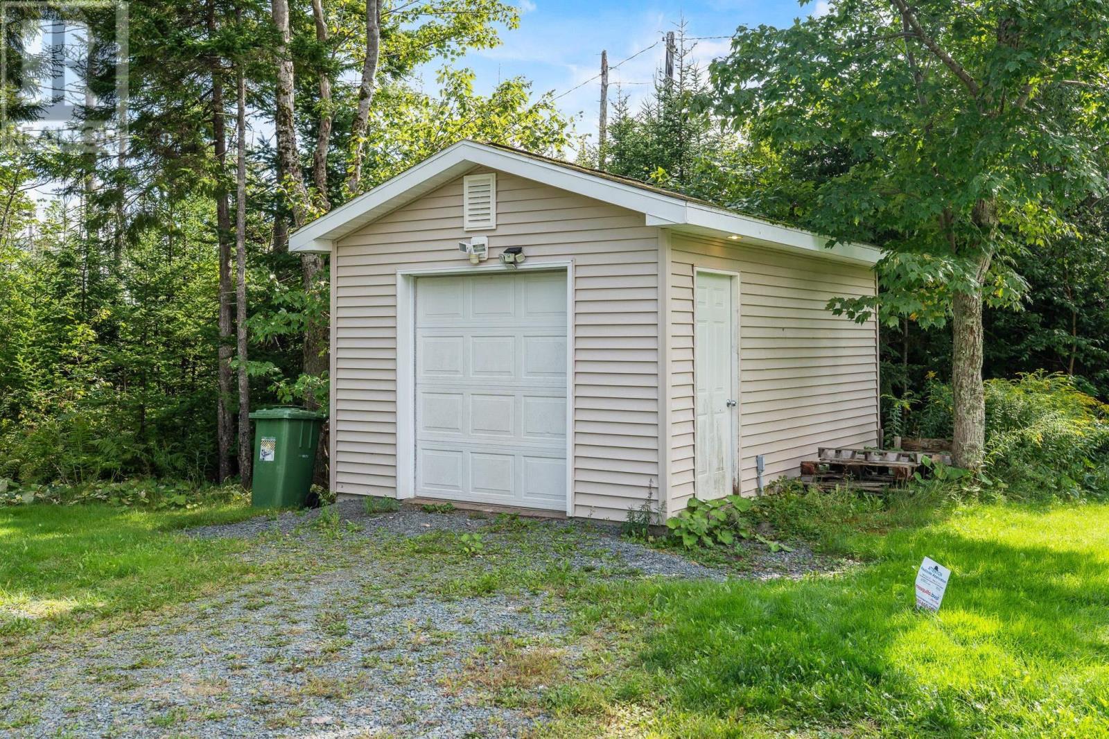 12 Loriann Drive photo 40
