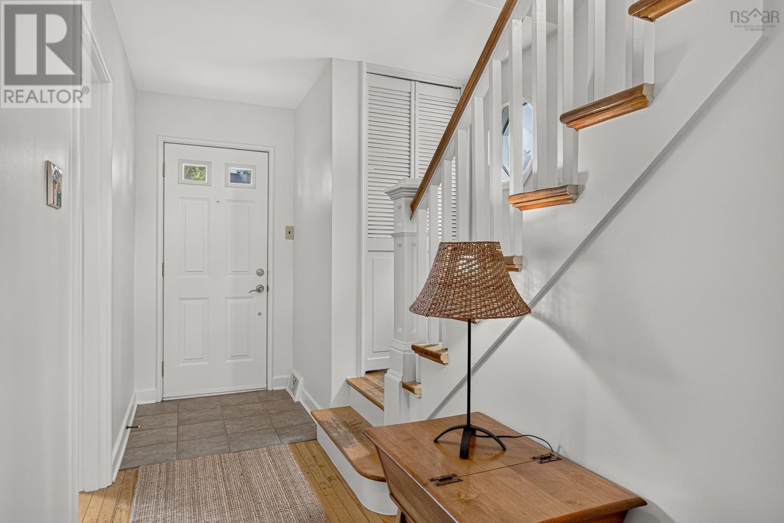 2590 Poplar Street, Halifax, Nova Scotia  B3L 2Y8 - Photo 2 - 202622984