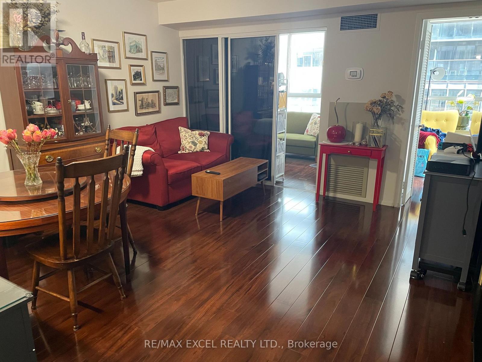 714 - 711 Bay Street, Toronto, Ontario  M5G 2J8 - Photo 2 - C13707344