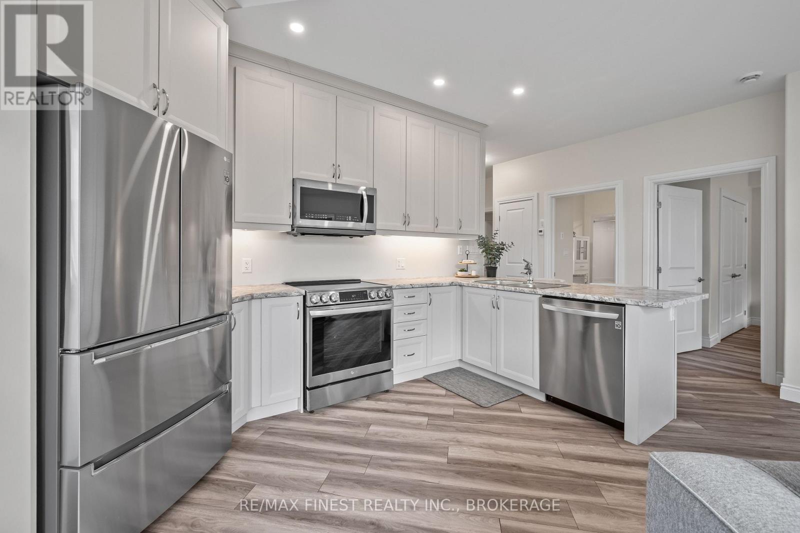 47 Lowry Place, Loyalist, Ontario  K7N 0E2 - Photo 12 - X13771210