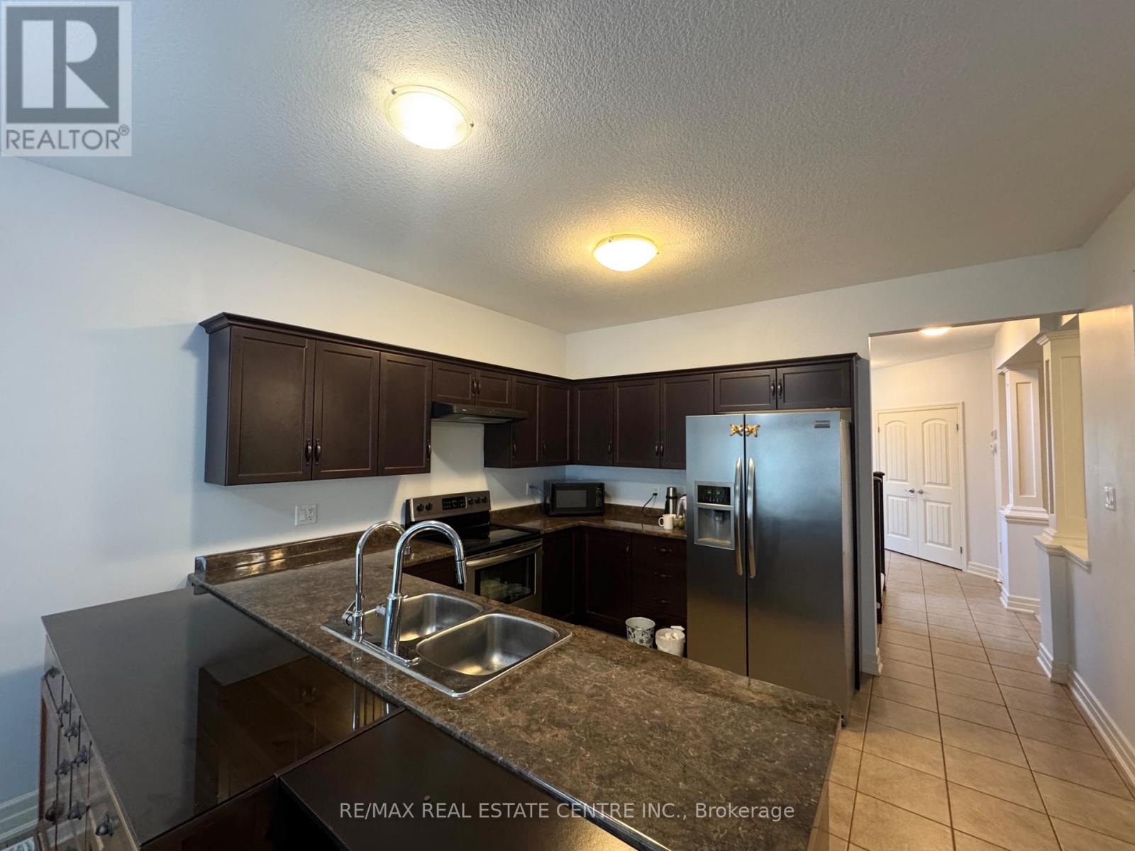 32 HODGSON DRIVE photo 11