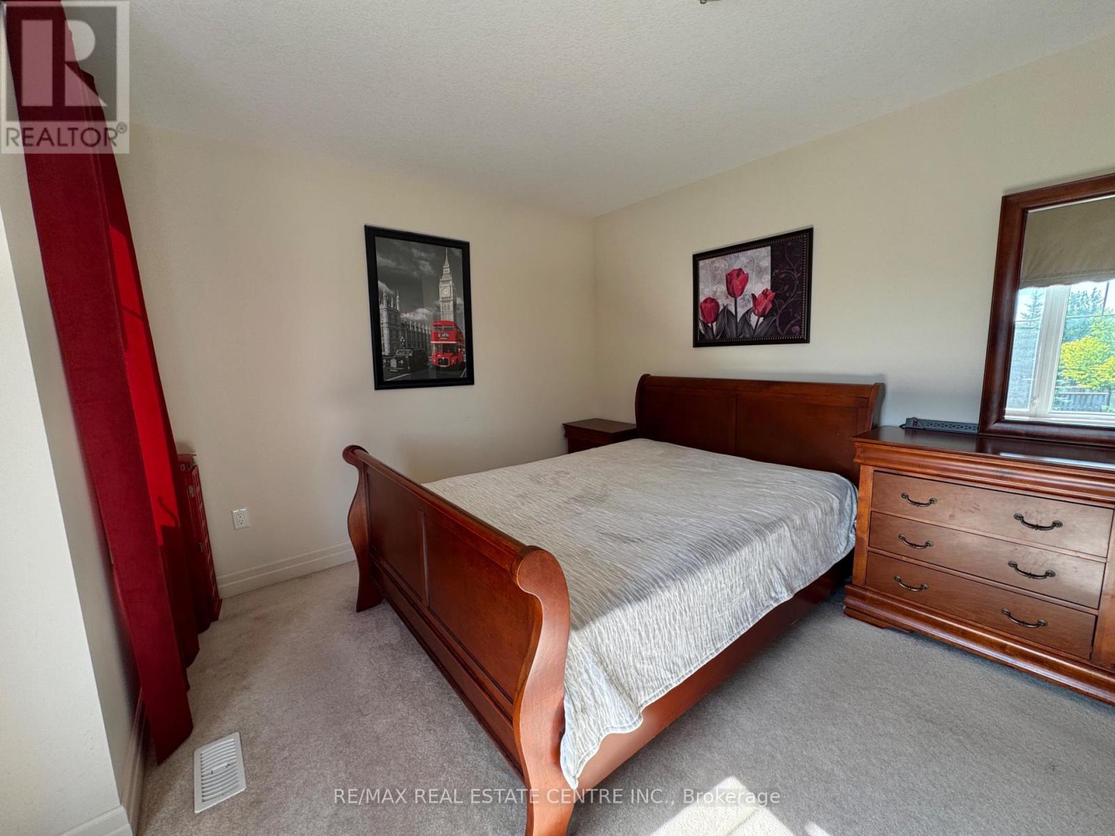 32 HODGSON DRIVE photo 21
